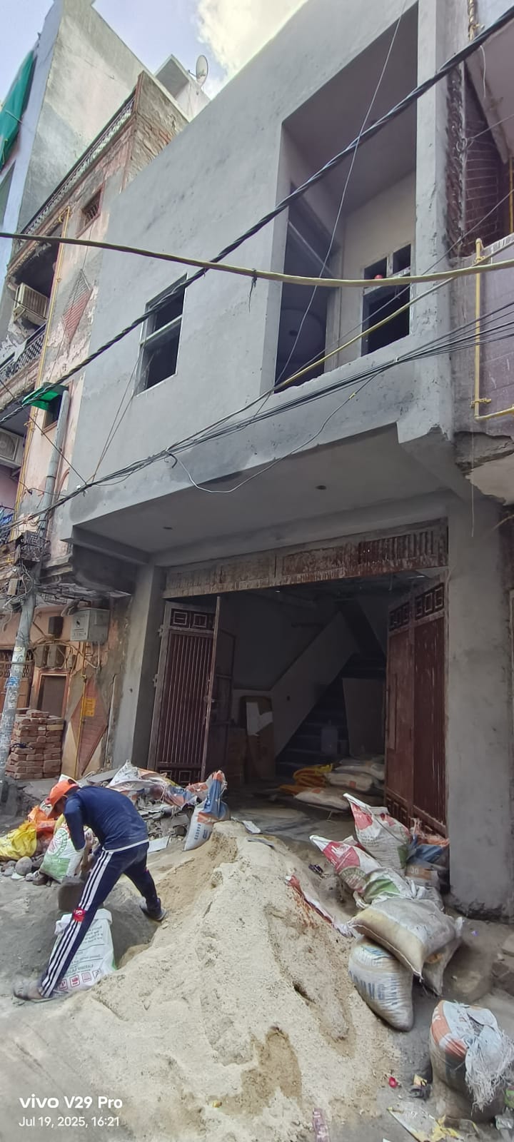 Uttam Nagar Flat Three